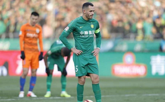  都灵中卫乌龙球成球队失利罪臣